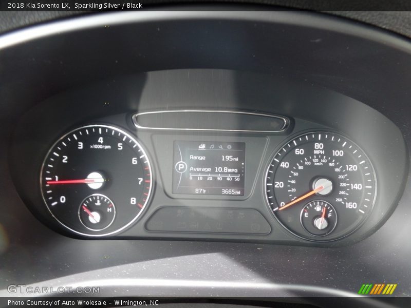 Sparkling Silver / Black 2018 Kia Sorento LX