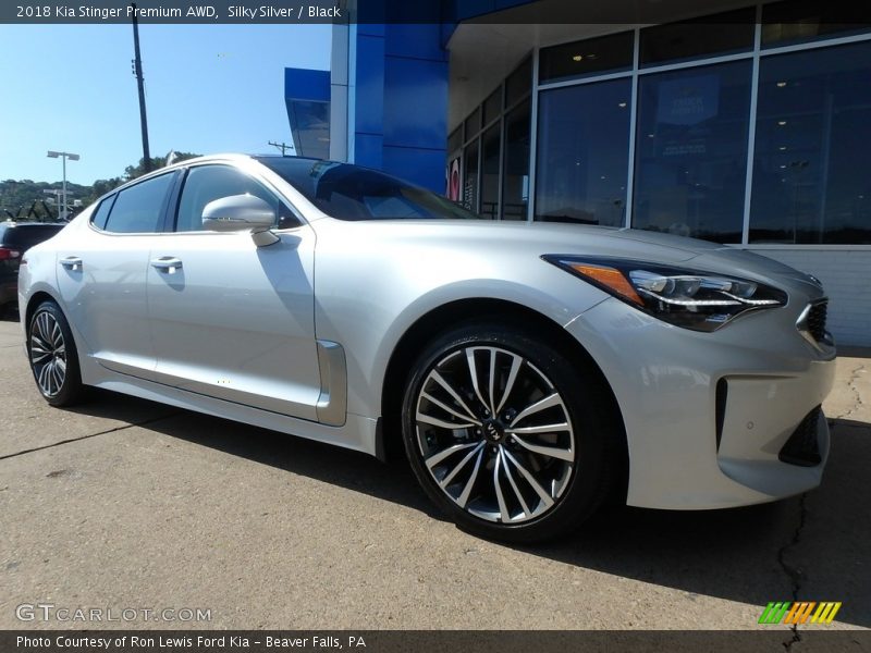 Front 3/4 View of 2018 Stinger Premium AWD