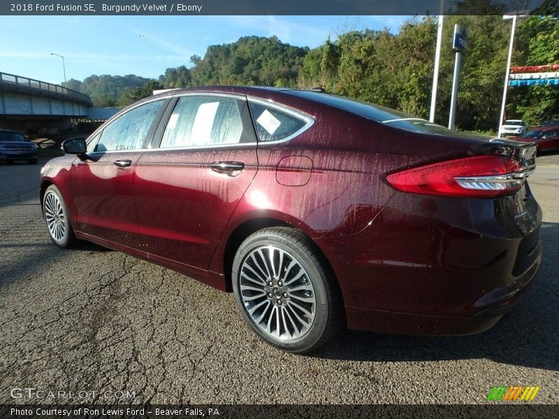 Burgundy Velvet / Ebony 2018 Ford Fusion SE