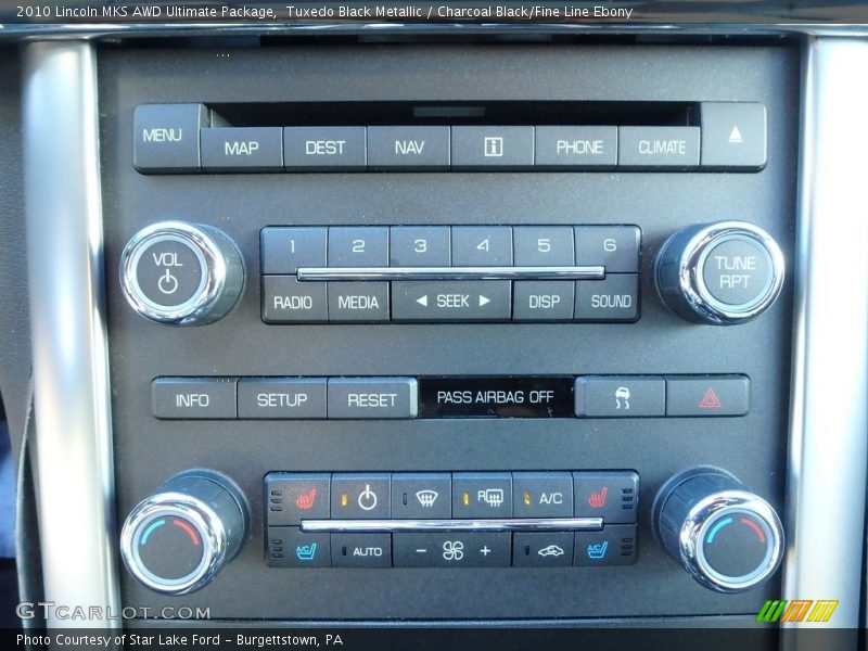 Tuxedo Black Metallic / Charcoal Black/Fine Line Ebony 2010 Lincoln MKS AWD Ultimate Package