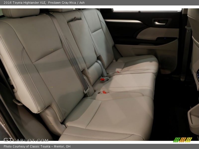 Predawn Gray Mica / Ash 2016 Toyota Highlander XLE