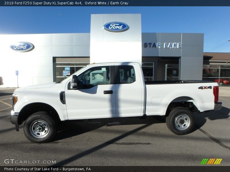 Oxford White / Earth Gray 2019 Ford F250 Super Duty XL SuperCab 4x4