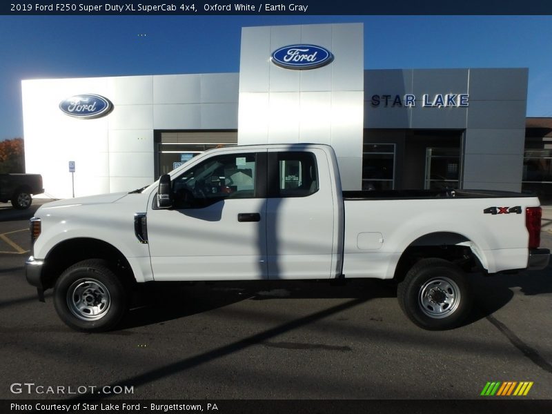 Oxford White / Earth Gray 2019 Ford F250 Super Duty XL SuperCab 4x4