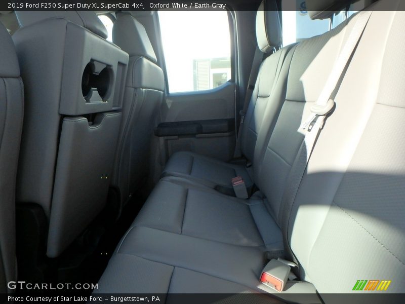 Oxford White / Earth Gray 2019 Ford F250 Super Duty XL SuperCab 4x4
