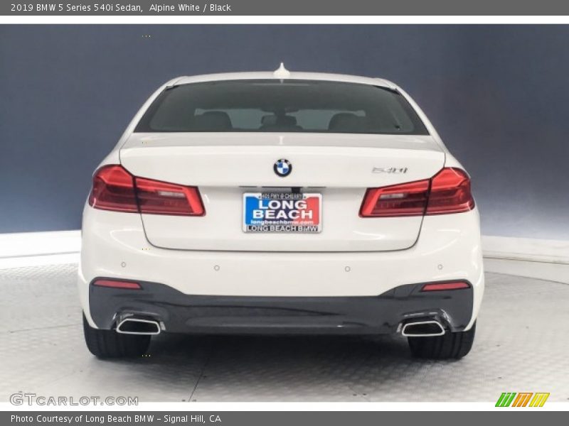 Alpine White / Black 2019 BMW 5 Series 540i Sedan