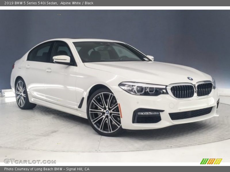 Alpine White / Black 2019 BMW 5 Series 540i Sedan