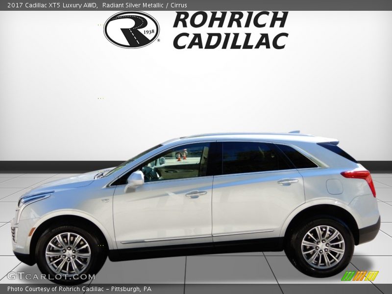 Radiant Silver Metallic / Cirrus 2017 Cadillac XT5 Luxury AWD