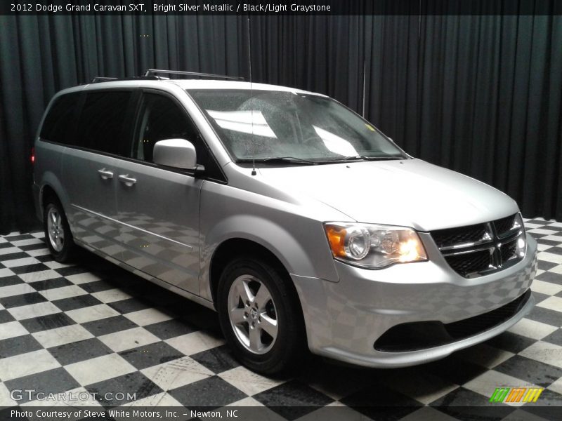 Bright Silver Metallic / Black/Light Graystone 2012 Dodge Grand Caravan SXT