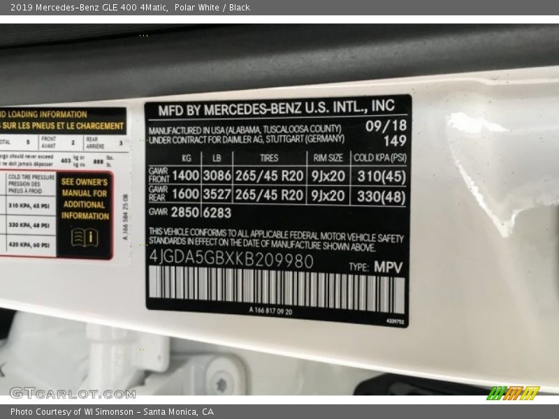 Polar White / Black 2019 Mercedes-Benz GLE 400 4Matic