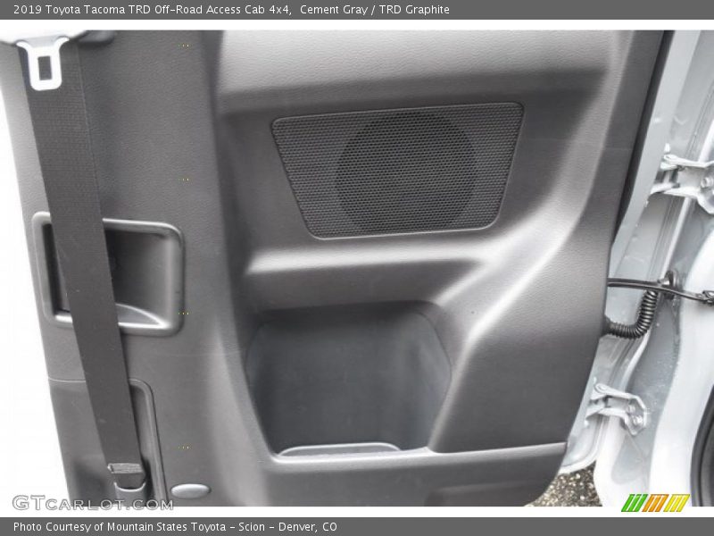 Cement Gray / TRD Graphite 2019 Toyota Tacoma TRD Off-Road Access Cab 4x4