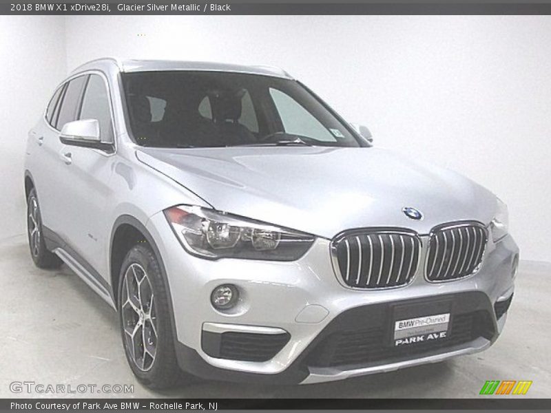 Glacier Silver Metallic / Black 2018 BMW X1 xDrive28i