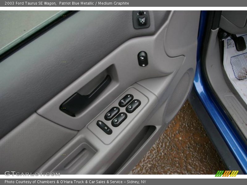 Patriot Blue Metallic / Medium Graphite 2003 Ford Taurus SE Wagon