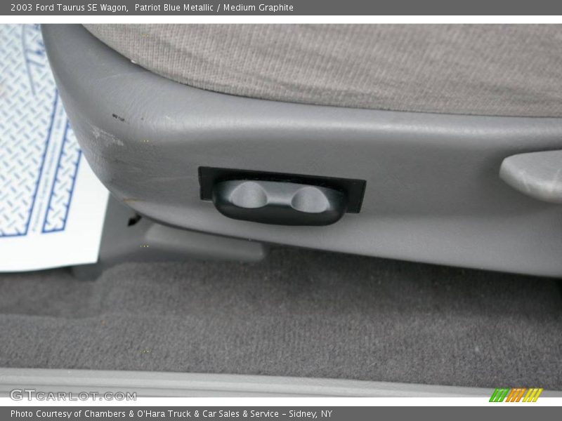 Patriot Blue Metallic / Medium Graphite 2003 Ford Taurus SE Wagon