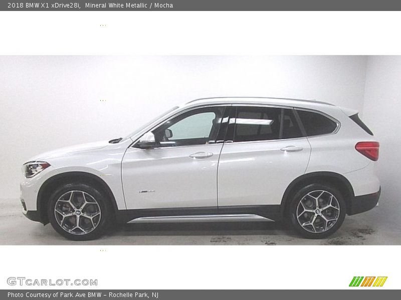 Mineral White Metallic / Mocha 2018 BMW X1 xDrive28i