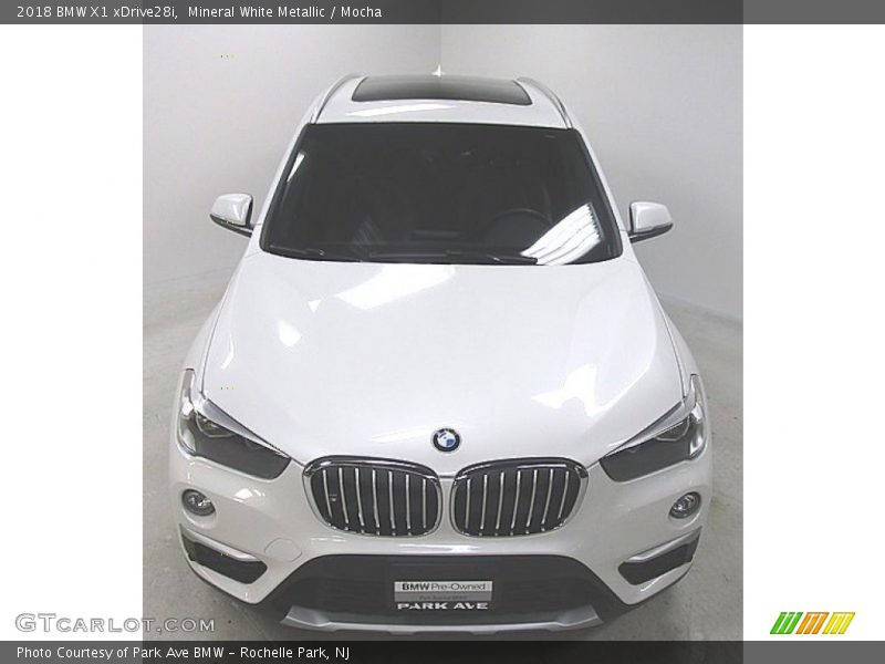 Mineral White Metallic / Mocha 2018 BMW X1 xDrive28i