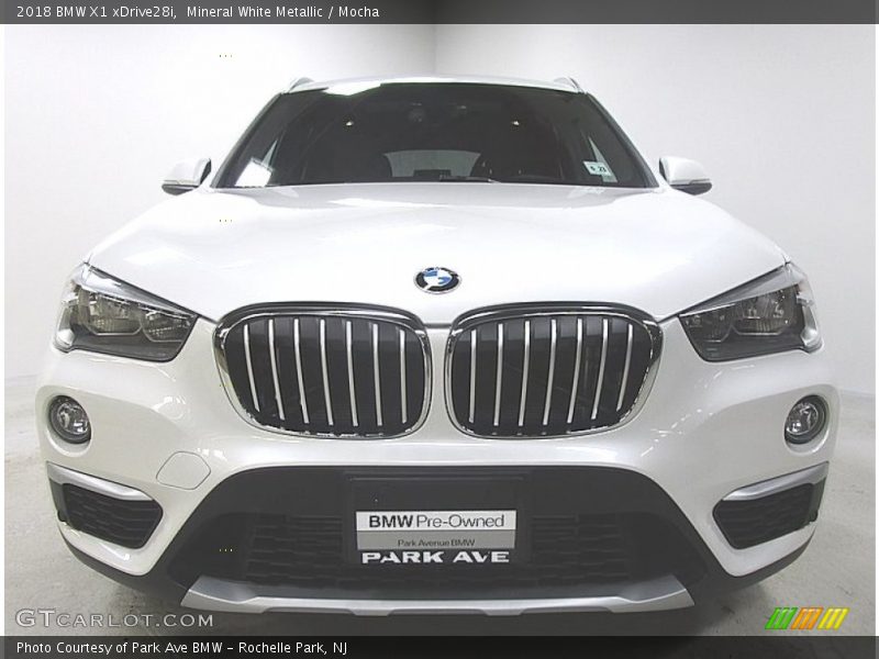 Mineral White Metallic / Mocha 2018 BMW X1 xDrive28i