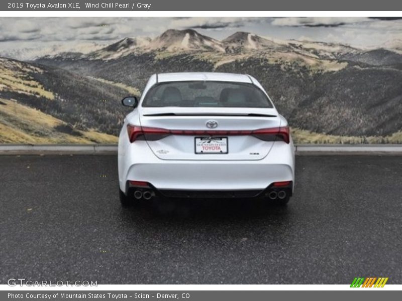 Wind Chill Pearl / Gray 2019 Toyota Avalon XLE