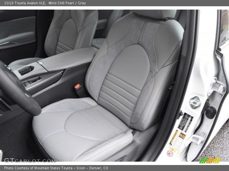 Wind Chill Pearl / Gray 2019 Toyota Avalon XLE