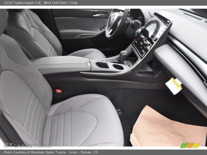 Wind Chill Pearl / Gray 2019 Toyota Avalon XLE