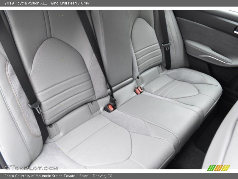 Wind Chill Pearl / Gray 2019 Toyota Avalon XLE