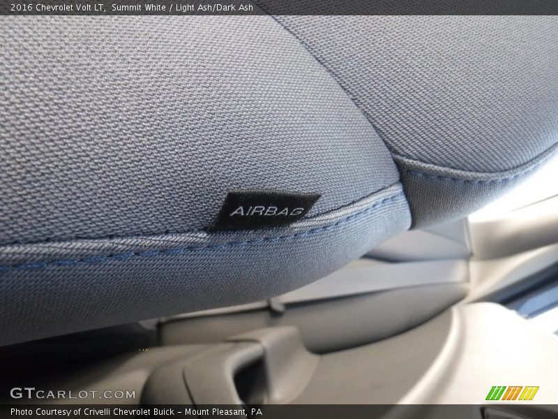 Summit White / Light Ash/Dark Ash 2016 Chevrolet Volt LT