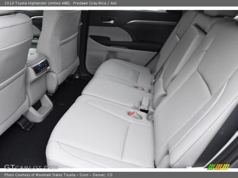 Predawn Gray Mica / Ash 2019 Toyota Highlander Limited AWD