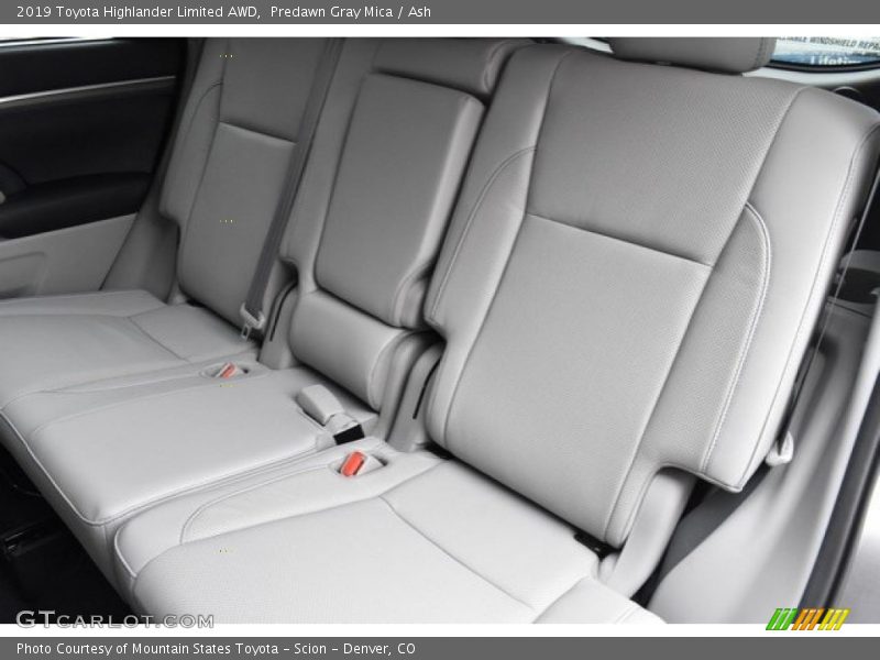 Predawn Gray Mica / Ash 2019 Toyota Highlander Limited AWD