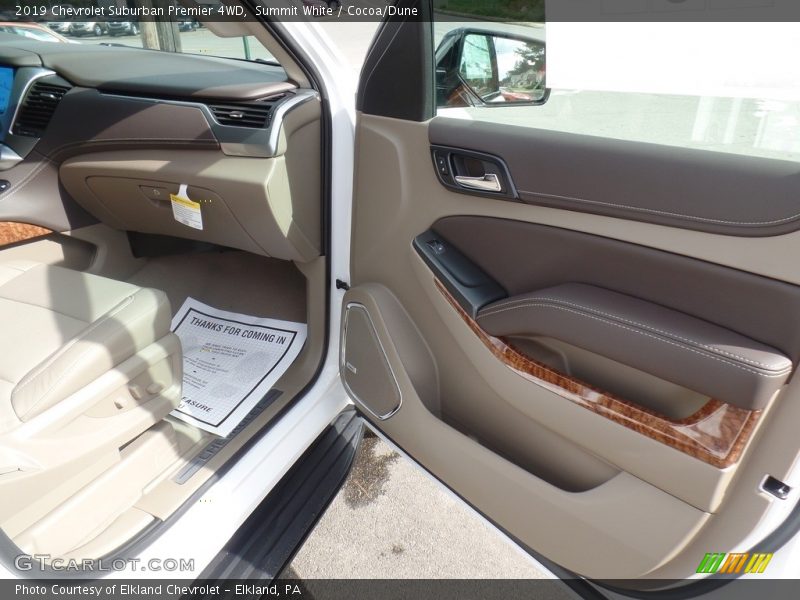 Summit White / Cocoa/Dune 2019 Chevrolet Suburban Premier 4WD