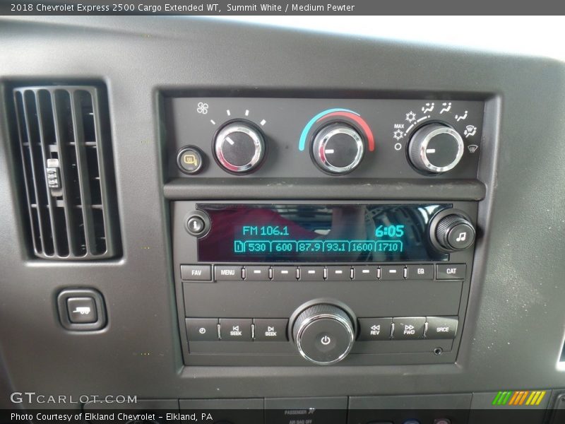Summit White / Medium Pewter 2018 Chevrolet Express 2500 Cargo Extended WT