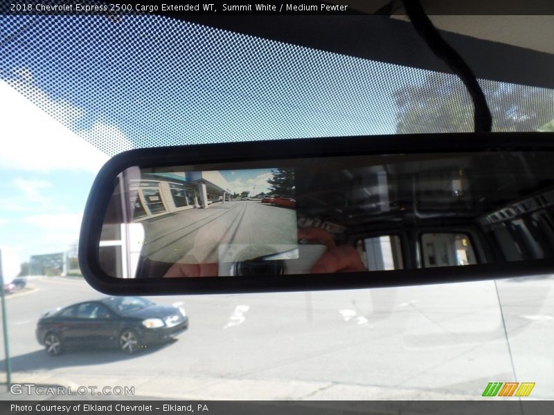 Summit White / Medium Pewter 2018 Chevrolet Express 2500 Cargo Extended WT