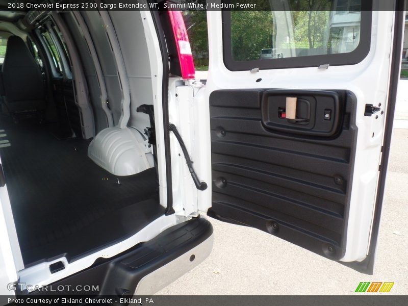 Summit White / Medium Pewter 2018 Chevrolet Express 2500 Cargo Extended WT