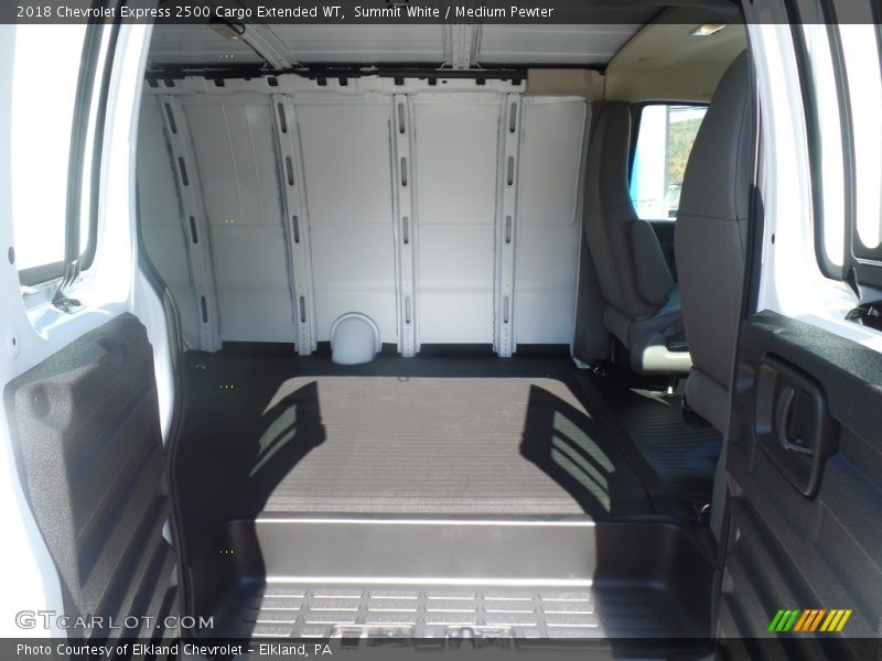 Summit White / Medium Pewter 2018 Chevrolet Express 2500 Cargo Extended WT