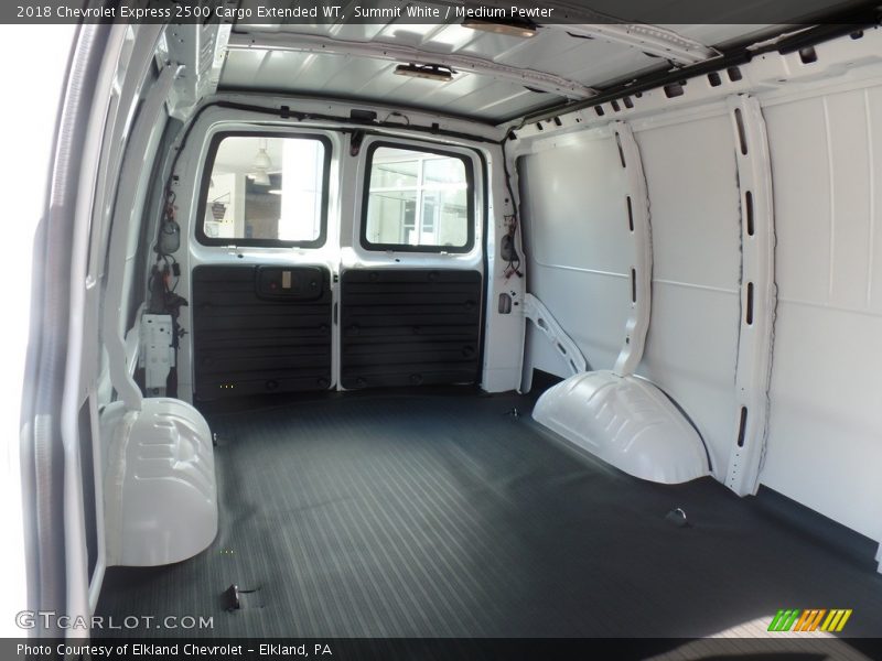 Summit White / Medium Pewter 2018 Chevrolet Express 2500 Cargo Extended WT