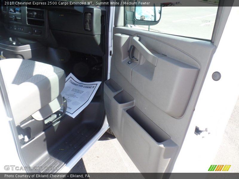 Summit White / Medium Pewter 2018 Chevrolet Express 2500 Cargo Extended WT