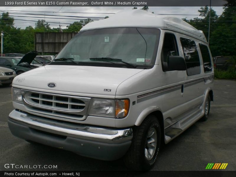 Oxford White / Medium Graphite 1999 Ford E Series Van E150 Custom Passenger