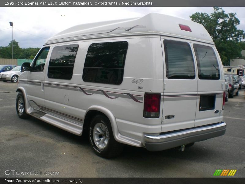Oxford White / Medium Graphite 1999 Ford E Series Van E150 Custom Passenger