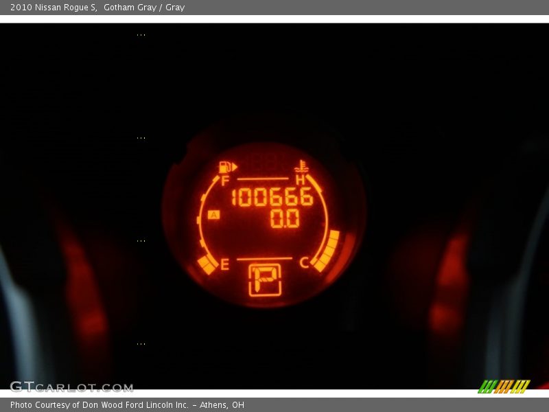 Gotham Gray / Gray 2010 Nissan Rogue S