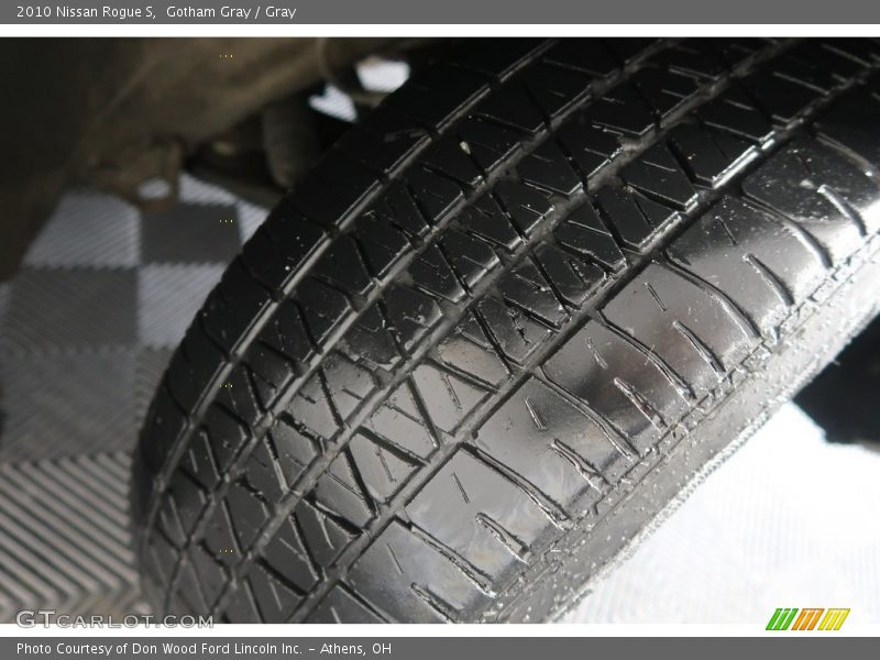Gotham Gray / Gray 2010 Nissan Rogue S