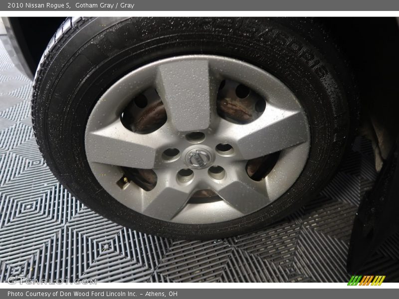 Gotham Gray / Gray 2010 Nissan Rogue S