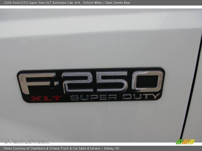Oxford White / Dark Denim Blue 2000 Ford F250 Super Duty XLT Extended Cab 4x4