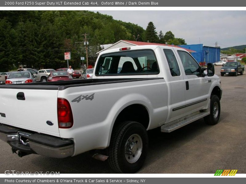 Oxford White / Dark Denim Blue 2000 Ford F250 Super Duty XLT Extended Cab 4x4