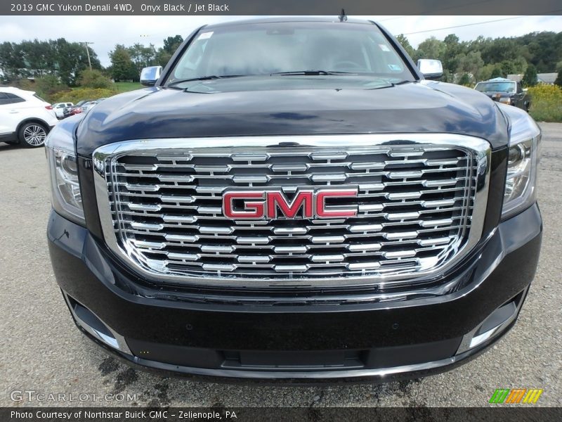 Onyx Black / Jet Black 2019 GMC Yukon Denali 4WD