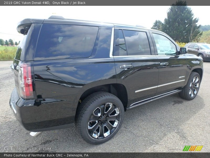 Onyx Black / Jet Black 2019 GMC Yukon Denali 4WD