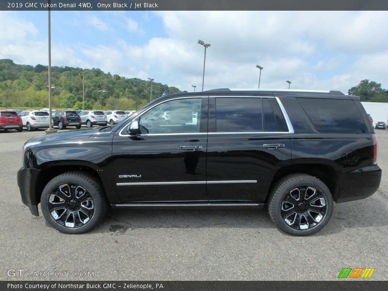 Onyx Black / Jet Black 2019 GMC Yukon Denali 4WD