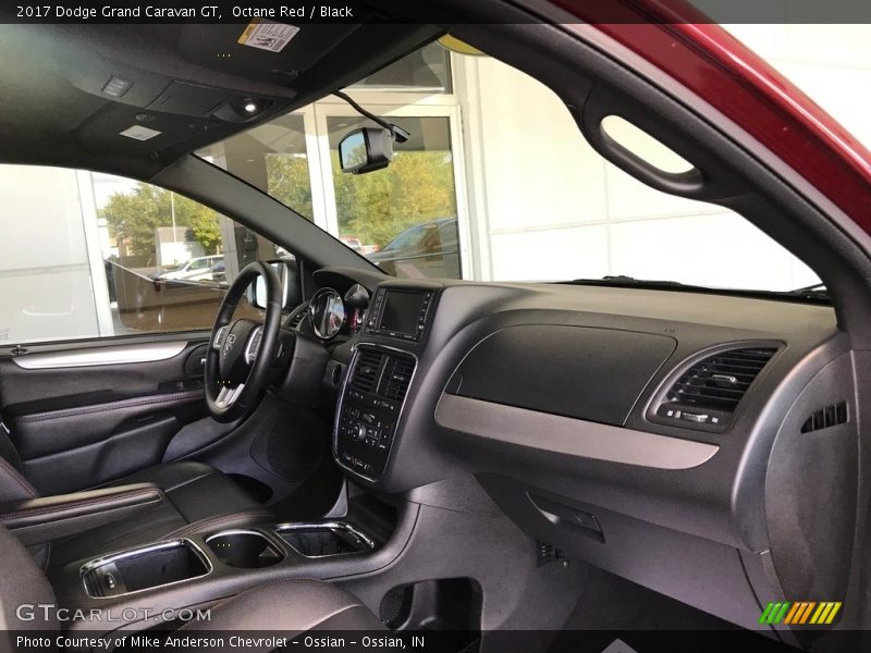 Octane Red / Black 2017 Dodge Grand Caravan GT