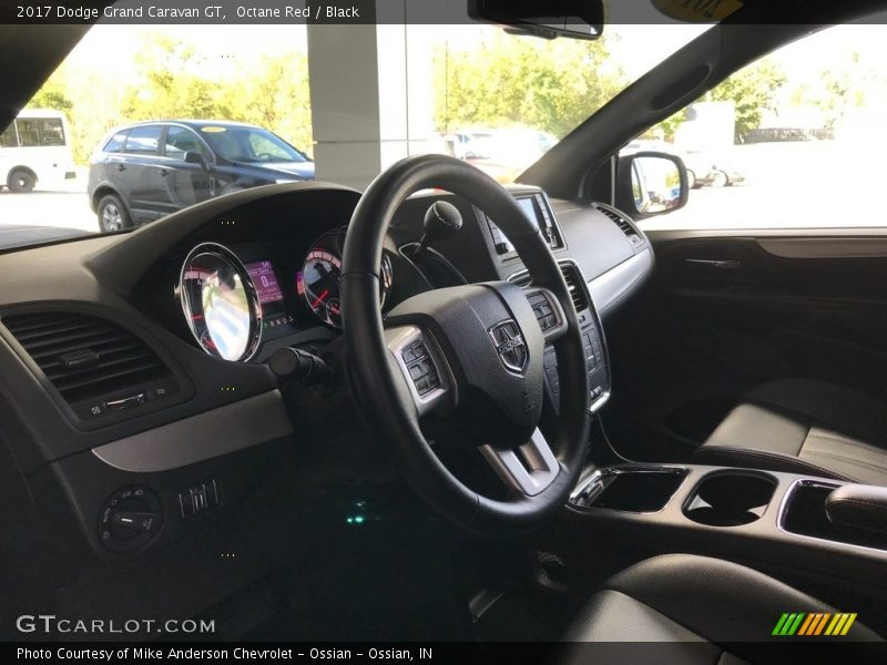 Octane Red / Black 2017 Dodge Grand Caravan GT