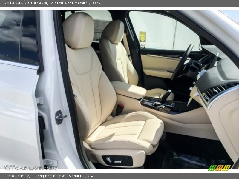 Mineral White Metallic / Black 2019 BMW X3 sDrive30i