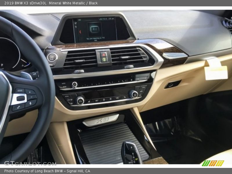 Mineral White Metallic / Black 2019 BMW X3 sDrive30i