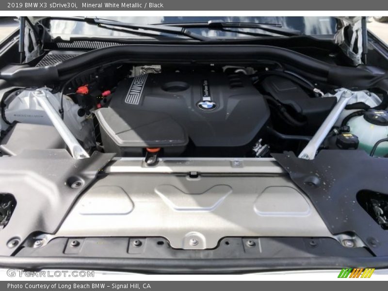 Mineral White Metallic / Black 2019 BMW X3 sDrive30i