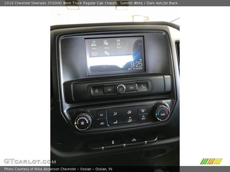 Controls of 2019 Silverado 3500HD Work Truck Regular Cab Chassis